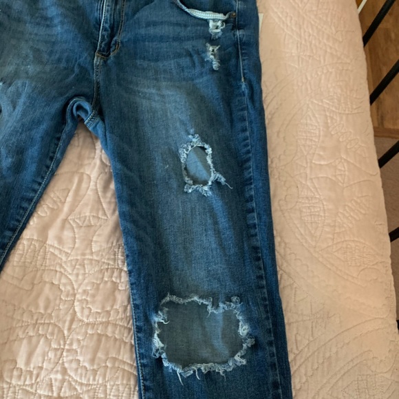 Ripped Skinny Jeans - Picture 4 of 4